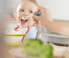 [Translate to Français:] how kids learn to eat