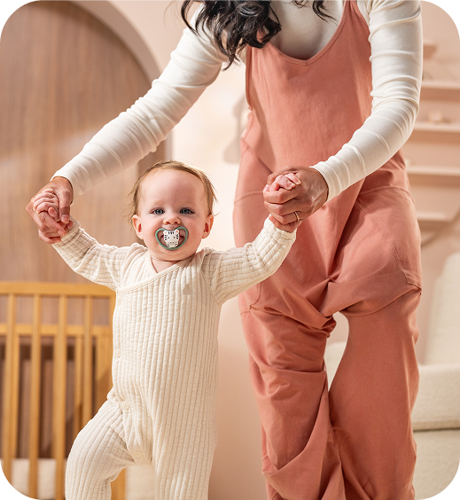 [Translate to French (Reborn):] Baby with soother